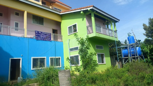 ផ្ទះ និងដី (House with land)