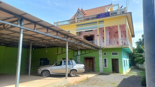 ផ្ទះ និងដី (House with land)