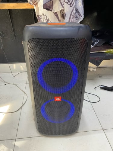 បាស់ JBL