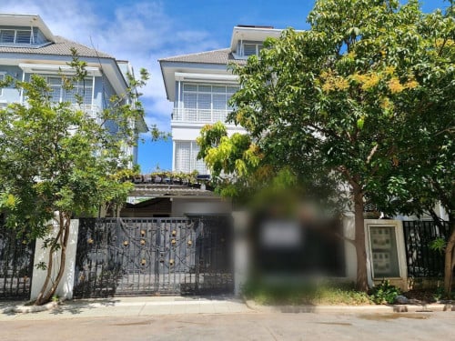 #S5វីឡាភ្លោះជួលនិងលក់នៅបុរីប៉េងហ៊ួតសែនសុខ