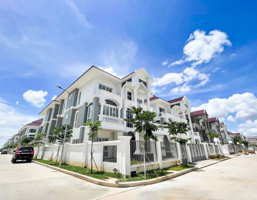 🏡វីឡាឃ្វីនកែង  សម្រាប់លក់!!