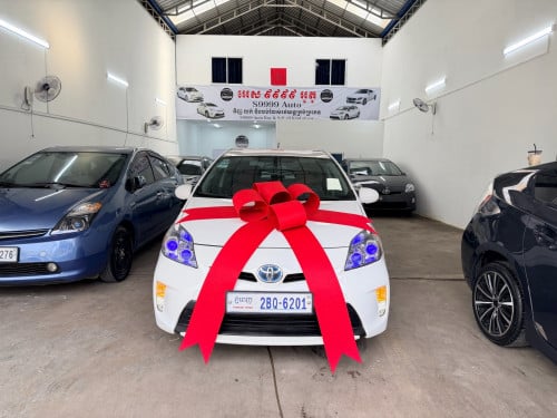 🥇🥇 Toyota Pruis 2012 Option 2 🥰🥰📢 ឡានថ្មី ធានាអត់បុក 100% ទឹកថ្នាំនៅស៉ីន