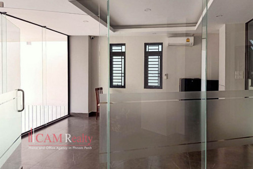 10 storeys apartment building for rent in Russian Market
