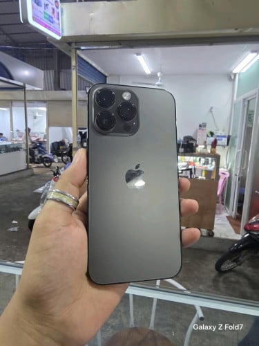 14ProMax LLA 256G មានស្កេន