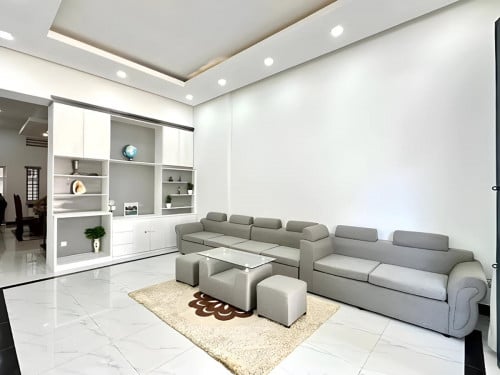 4 bedrooms house for rent in Chak Angrae Leu