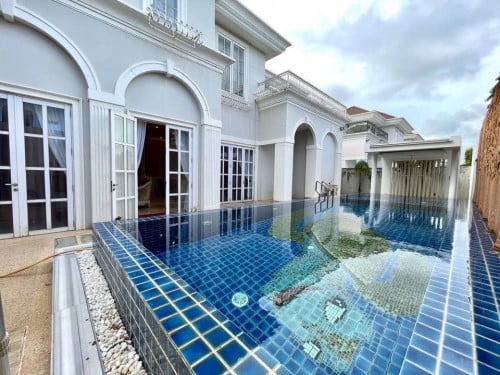 5+2 Pool Villa for Rent in Borey Chipmong Grand