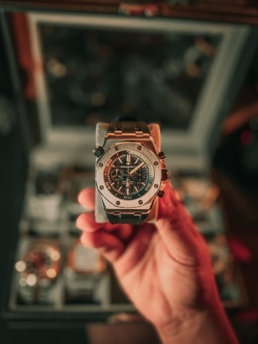 AP Royal Oak Offshore Diver ម៉ាស៊ីន​ប្រេីថ្ម