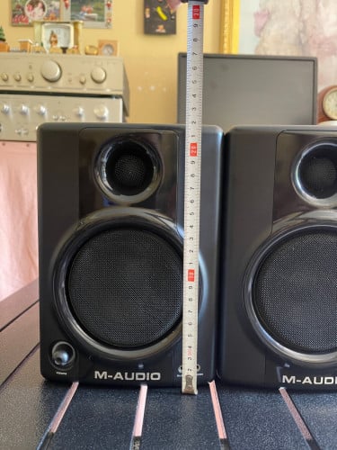 Clear stock 58$ (មកយកផ្ទាល់)M-Audio studiophile AV40 woofer ទំហំ1តឹក