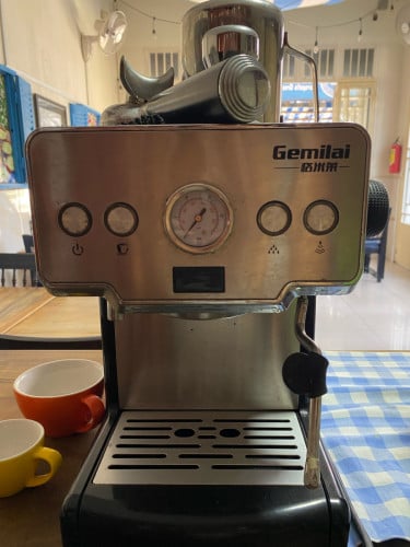 Coffee ម៉ាសុីនកាហ្វេ / ម៉ាសុីនកិនគ្រប់ កាហ្វេ