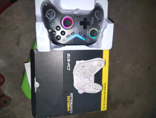 Controller នៅថ្មីប្រអប់ 17$