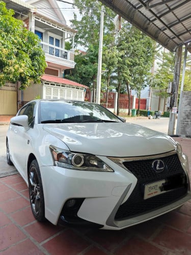 Ct200h 012 Full F Spot បូមខៀវ អេក្រង់ធំ ឡានមូល