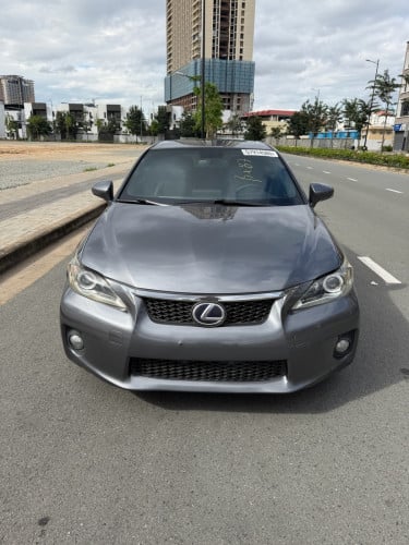 CT200h Full Fsport ហ្សុីន 11មុឺនមៃហ្សុីន ទ្បានកាលី