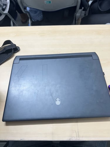 Dell alienware M17 R5 ត្រូវការសួរបានបងៗ