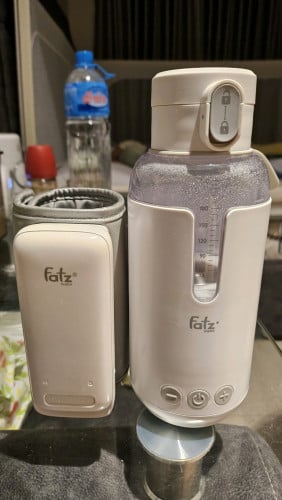 Fatz Ready 4 handheld bottle warmer and Heating keeping milk warm