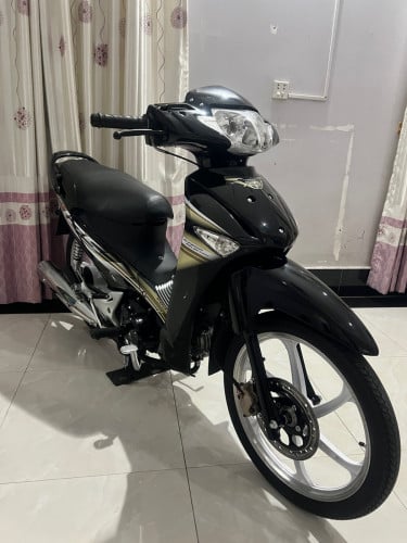 Honda Wavei មានស្លាកលេខកាតគ្រីត្រឹមត្រូវ