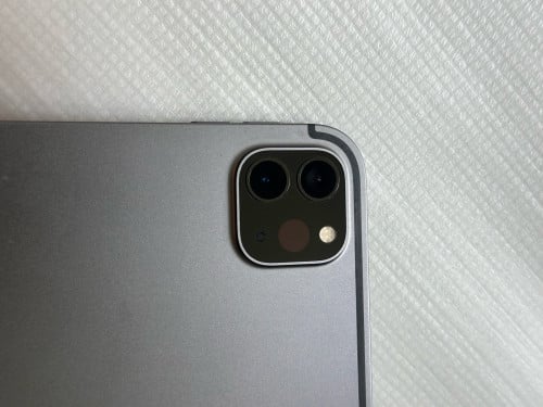 IPadPro 12.9inh ដាក់​សុីម​ 2020 512GB នៅ​ស្អាត​ ថ្មកាន់​ ចង់លក់