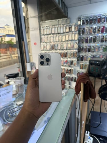 iPhone 16promax 256gស្អាត99% Zaសុីម2 ថ្ម94%