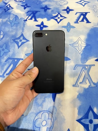 iphone 7plus 32G សាណុំ​ Cameraស្អាត​ មុខក្រោយ​  អត់​ជាប់icloud ស្កេននៅល្អ​ទាំងអស់