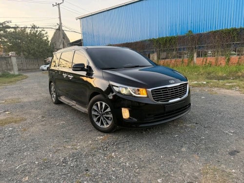 Kia carnival 2015full option ទ្វាអូតូ3
