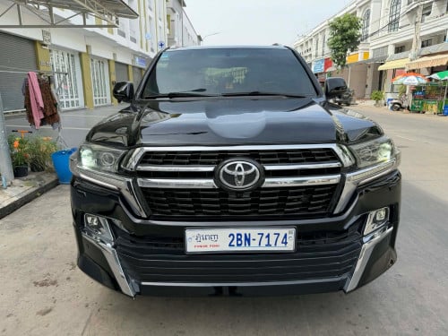 Land cruiser 2008 up 2021full options ធានាមិនបុកមិនប៉ះ
