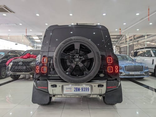 Land Rover Defender X 2020