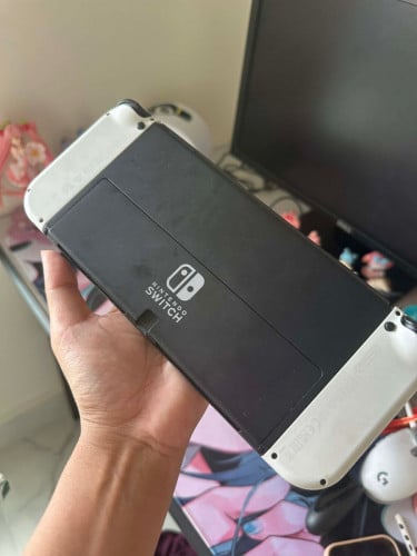 Nintendo switch OLED white