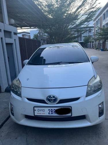 Prius 010 full option