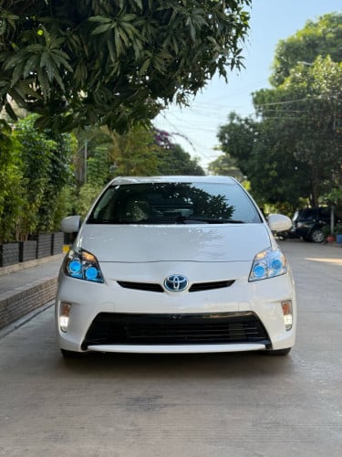 Prius 2013 Option 2 ឡានមូល