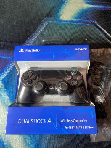 PS4 Controller