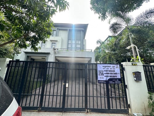 Queen Villa for Sell/Rent -SR330