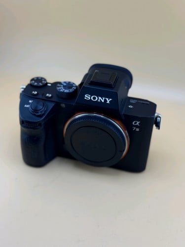 Sony A7III 820$ មួយទឹកពីក្រៅប្រទេស
