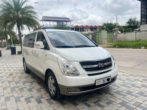 Starex 2012 full options HVX