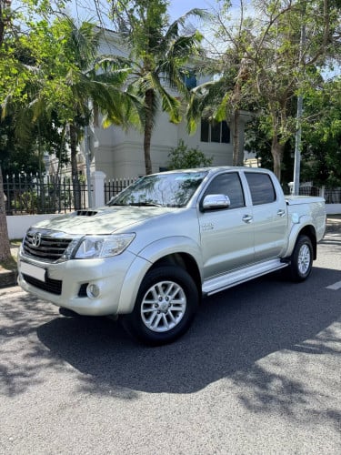 Toyota Hilux Vigo 2012
