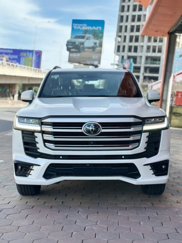 Toyota Land Cruiser Twin Turbo Gasoline V6 Brand new car 2022