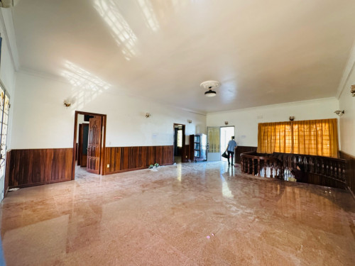 Villa 7 Bedrooms For Rent In Toul Kork Area Very Good For Lving and Office.