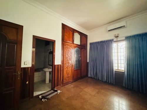 Villa 7 Bedrooms For Rent In Toul Kork Area Very Good For Lving and Office.