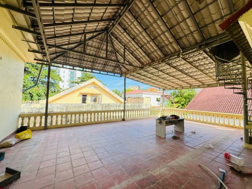 Villa 7 Bedrooms For Rent In Toul Kork Area Very Good For Lving and Office.