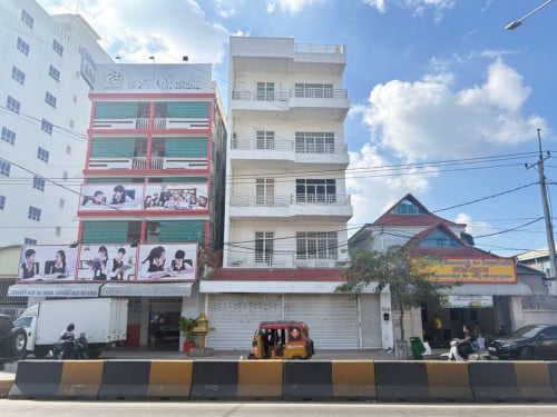 អគារការិយាល័យសម្រាប់ជួលតាមផ្លូវ ៥៩៨