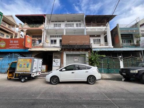 ផ្ទះសម្រាប់ជួលសង្កាត់ផ្សារដេប៉ូ១​