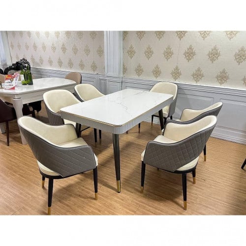 ឈុតតុកៅអាហារ