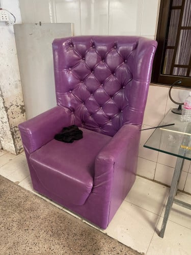 កៅអីសាឡន នៅស្អាត