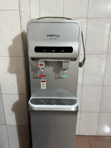 ម៉ាសុីនទឹកក្តៅទឹកត្រជាក់