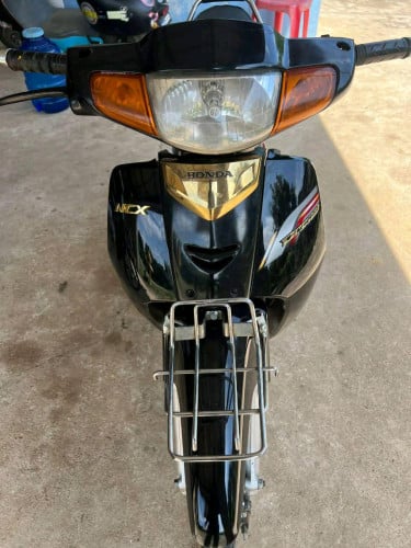 មានពន្ធ