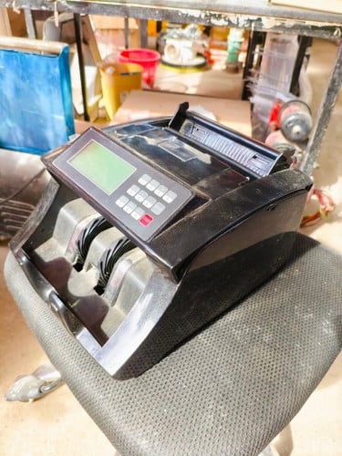 ម៉ាសុីនរាប់លុយ