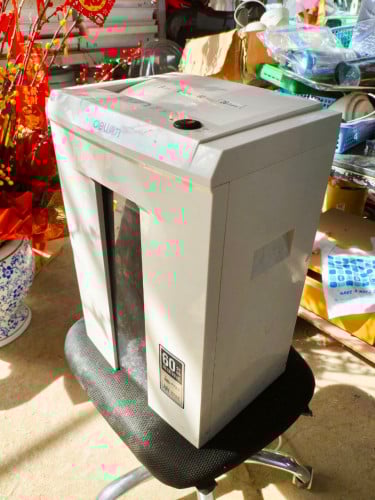 ម៉ាសុីនកាត់ក្រដាស់