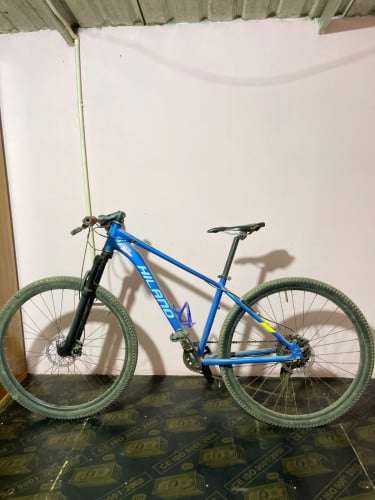 ទុកចោលឡេីងកាន់ដីហេីយ លក់ចែកគ្នាប្រេី គ្រឿងលេងគួរសម