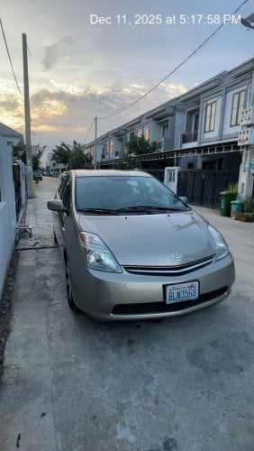 រថយន្តលក់ទើបរៀបចំហើយក្រដាសពន្ធថ្មី