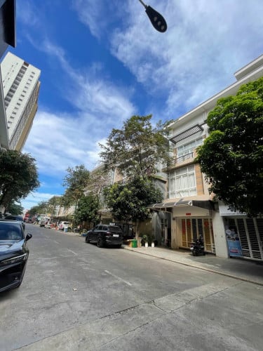 ផ្ទះសម្រាប់ជួលនៅ បុរី ប៉េង ហួតបឹងស្នោរ សល់ដីចំហៀង