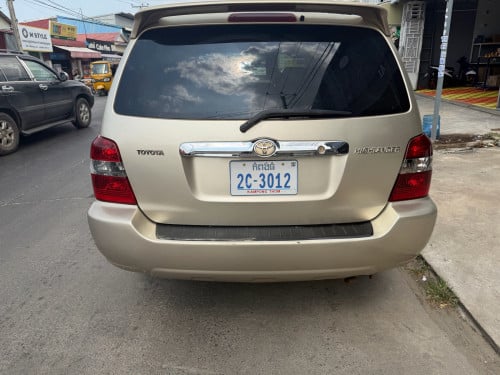 ប្រញាប 05 ម៉ាស៊ីន4 ប៉ុង1 ក្នុងលឿង បើកដំបូល កៅអី3ជួល កៅអីចុច