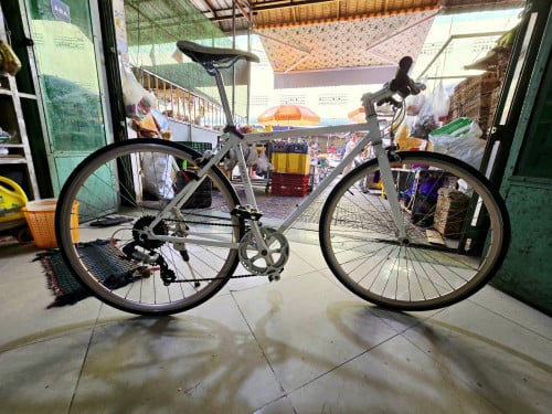 កង់ផលិតផលរបស់ប្រទេសជប៉ុនសុទ្ធ ប្រភេទដែក អីណុក ស្រា ស្រួលជីស ហាត់ប្រាណ 086790001